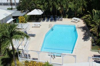 Southern Surf Beach Apartments Rockley エクステリア 写真