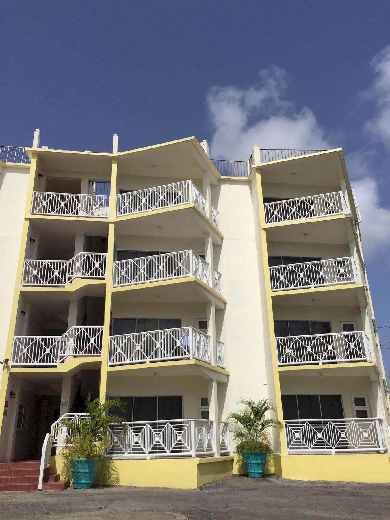 Southern Surf Beach Apartments Rockley エクステリア 写真