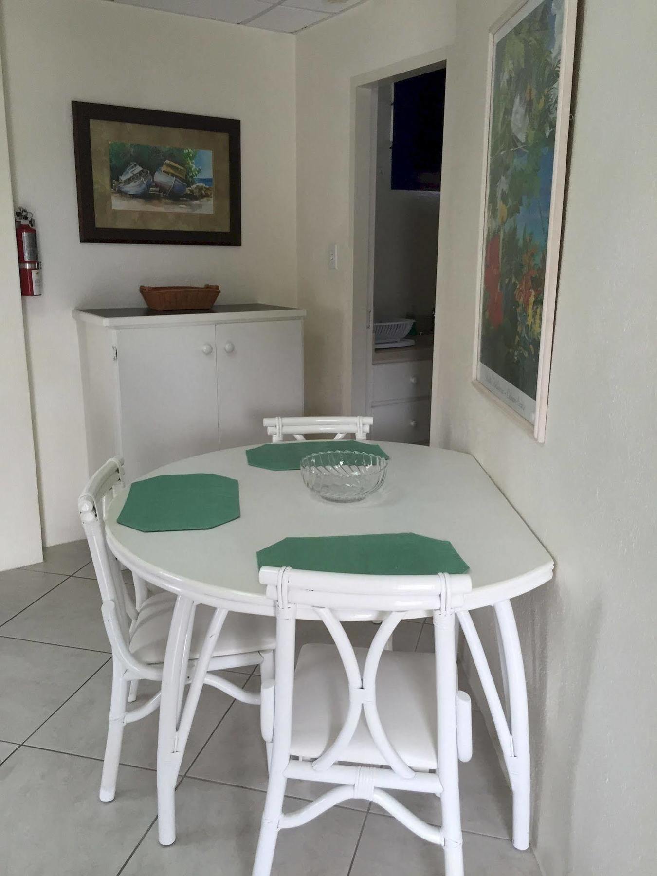 Southern Surf Beach Apartments Rockley エクステリア 写真