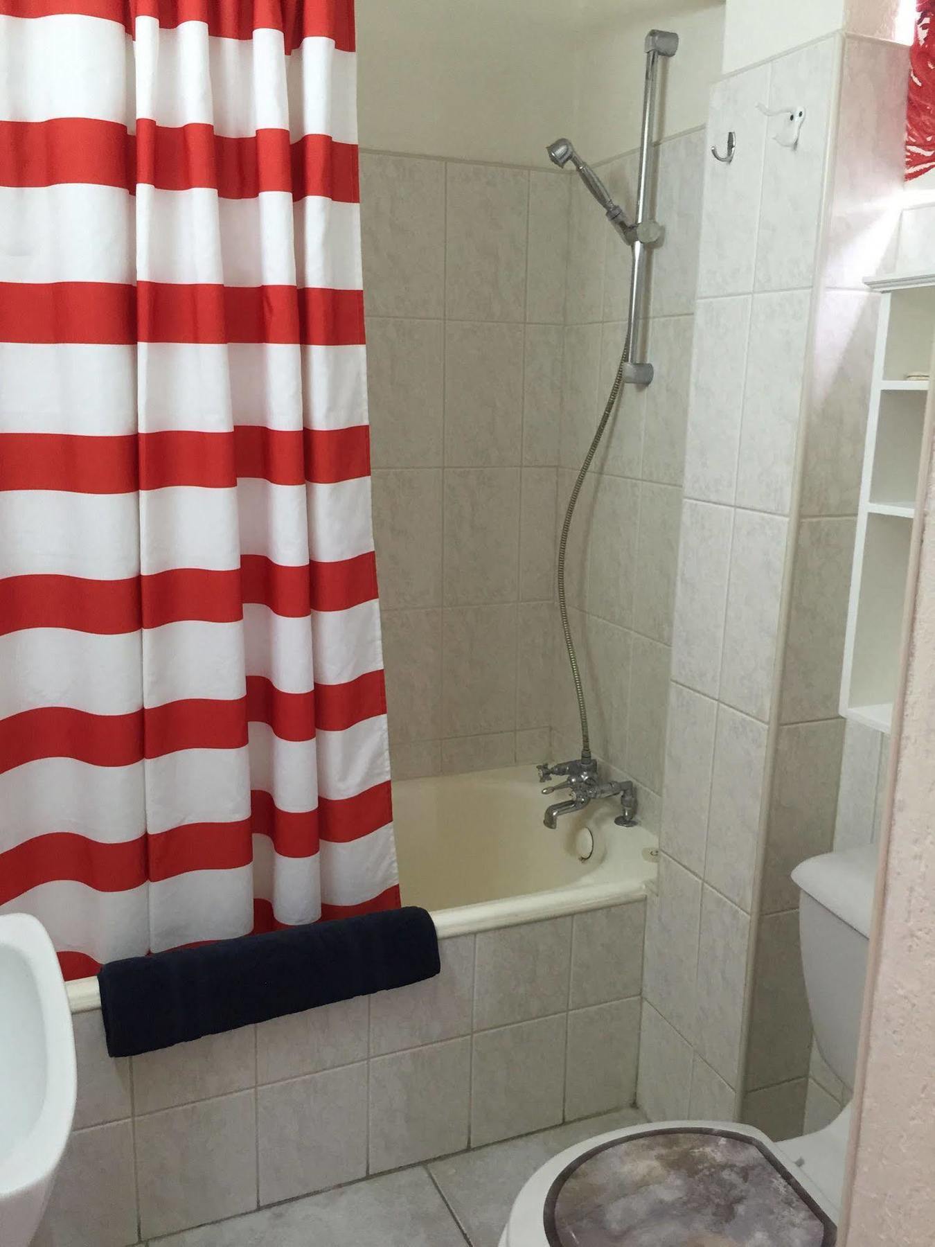 Southern Surf Beach Apartments Rockley エクステリア 写真