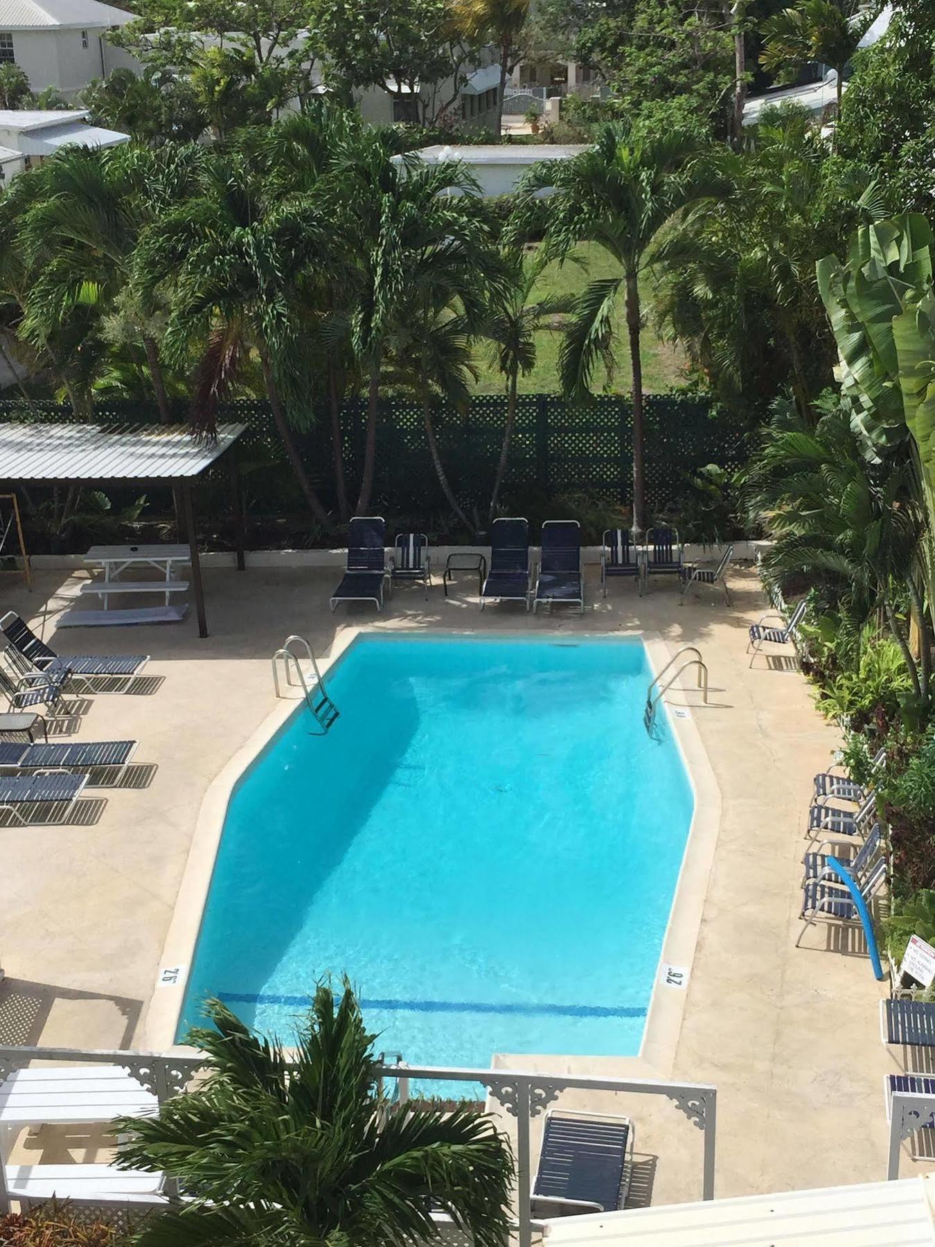 Southern Surf Beach Apartments Rockley エクステリア 写真